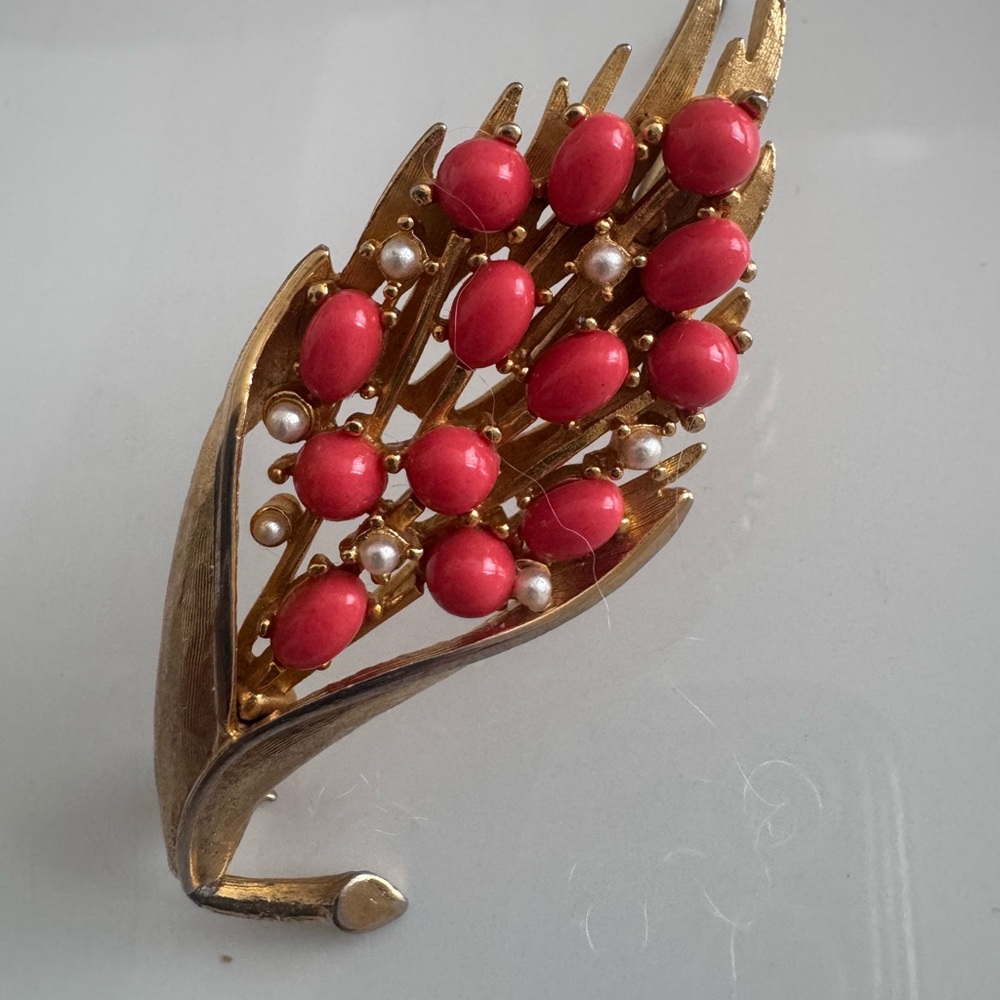 Sphinx brooch flower spray vintage gold tone metal faux coral faux pearls MCM